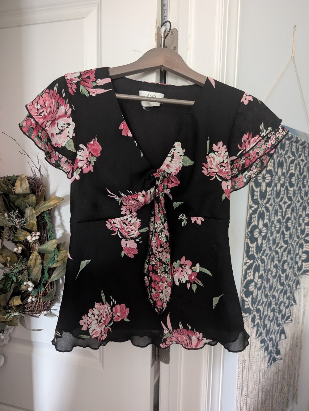 AGB Byer California Y2K Black & Pink Floral Tie-Front Women's Blouse Small